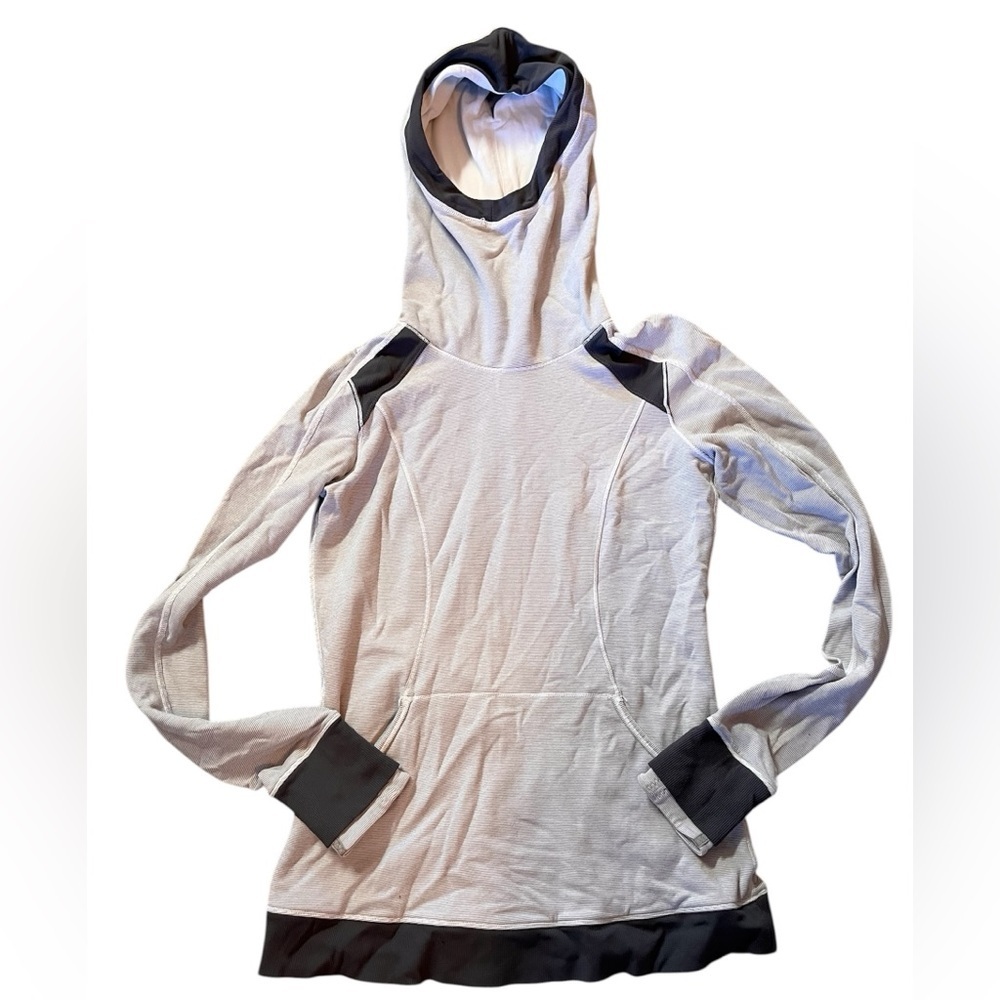LULULEMON Light Gray Hooded Pullover with Dark Trim. SIZE 6